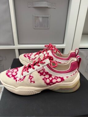 Coach Pink and Cream Signature Pattern Runner Sneakers! Great shape